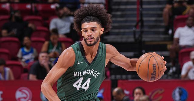 曝小安德烈-杰克逊将成为雄鹿下一步裁员的对象